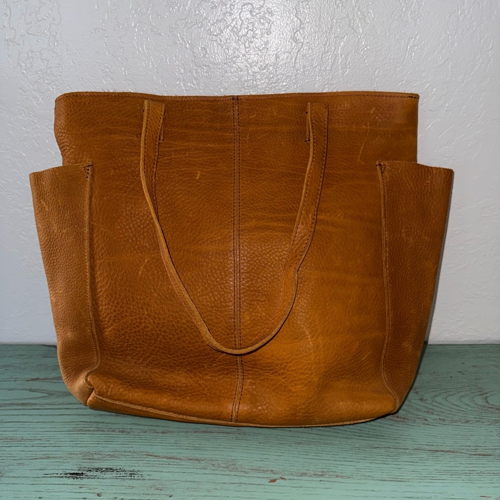 Duluth Trading Co Brown Leather Tote